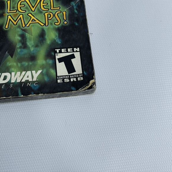 Gauntlet Dark Legacy Prima’s Official Strategy Guide Midway PS2 Maps Codes! 🗡 - Picture 2 of 5